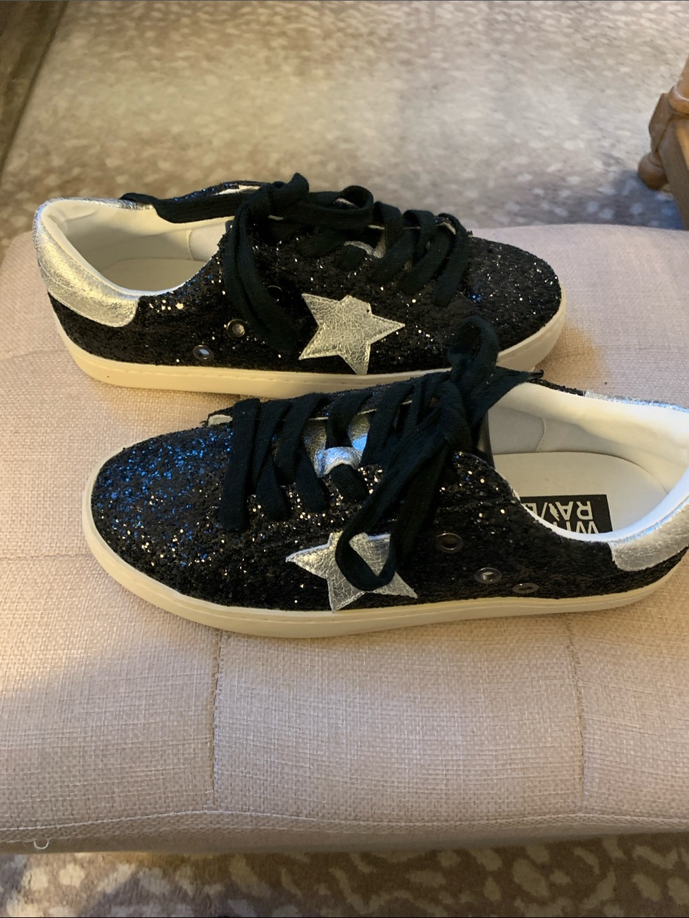 Women’s Black Glitter Low-Top Sneakers with Silver Star Accent